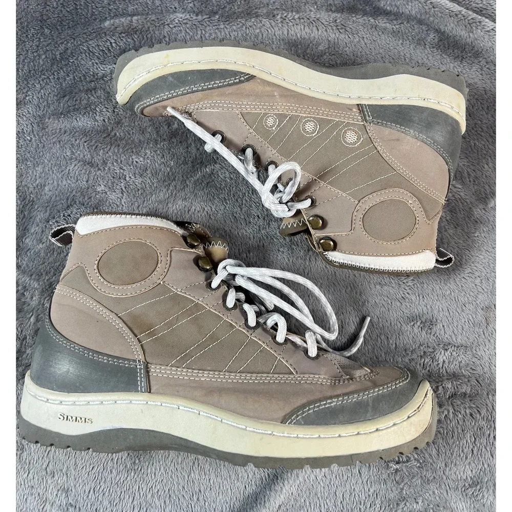 Simms Fishing Flats Wading Sneaker Boots Mens Size 7 Brown Gray High Top